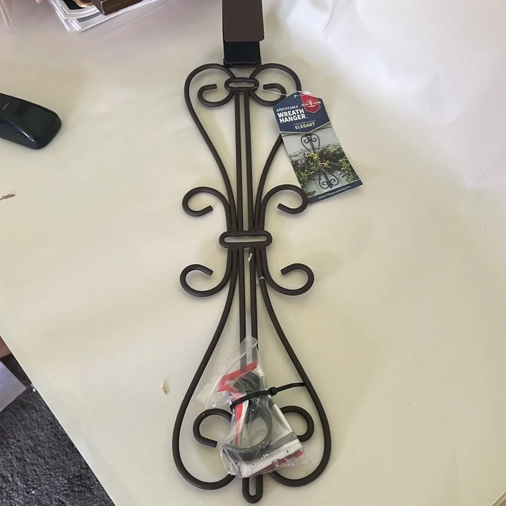 Village Lighting Design Wreath Hanger Adjustable